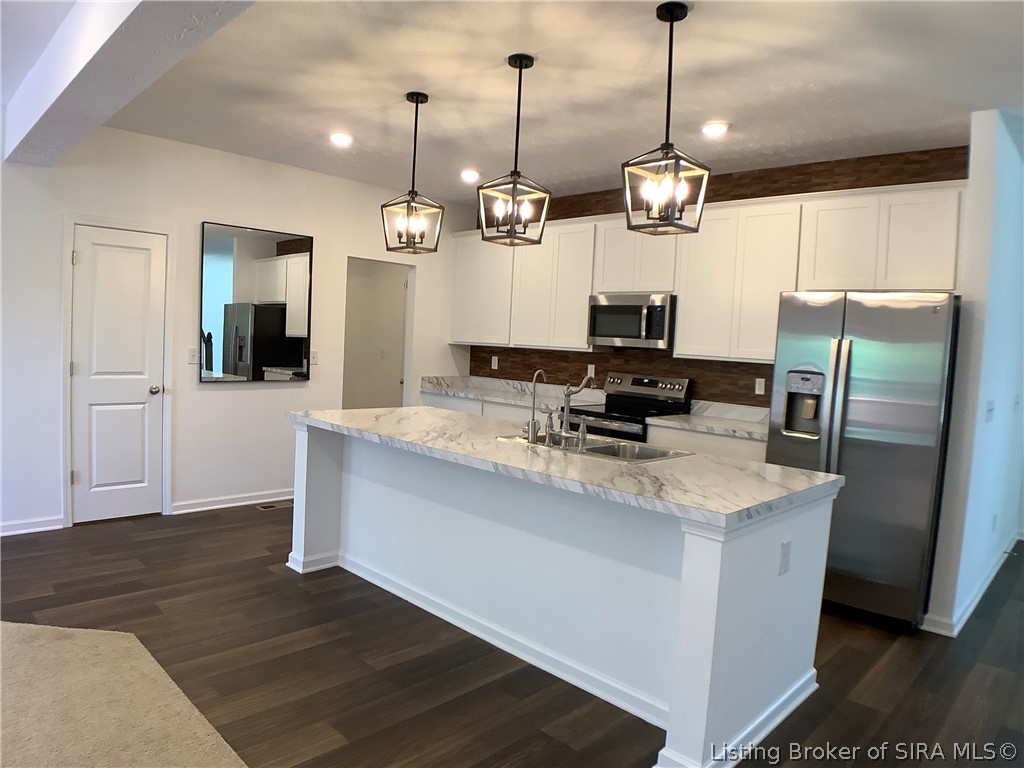 8040 Schrieber Road Floyds Knobs, IN 47119 - Photo 7 of 45