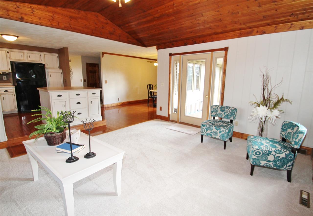 7579 McCurry Road Roscoe, IL 61073 - Photo 8 of 25 Gallery Image 8