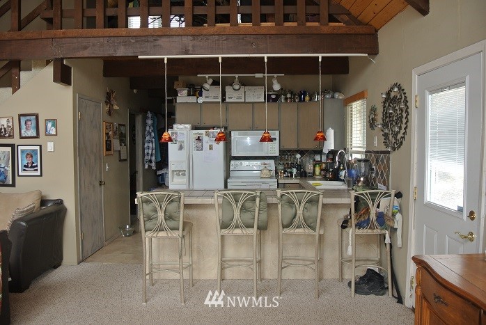 208 Butte Road Chelan, WA 98816 - Photo 3 of 9 Gallery Image 3