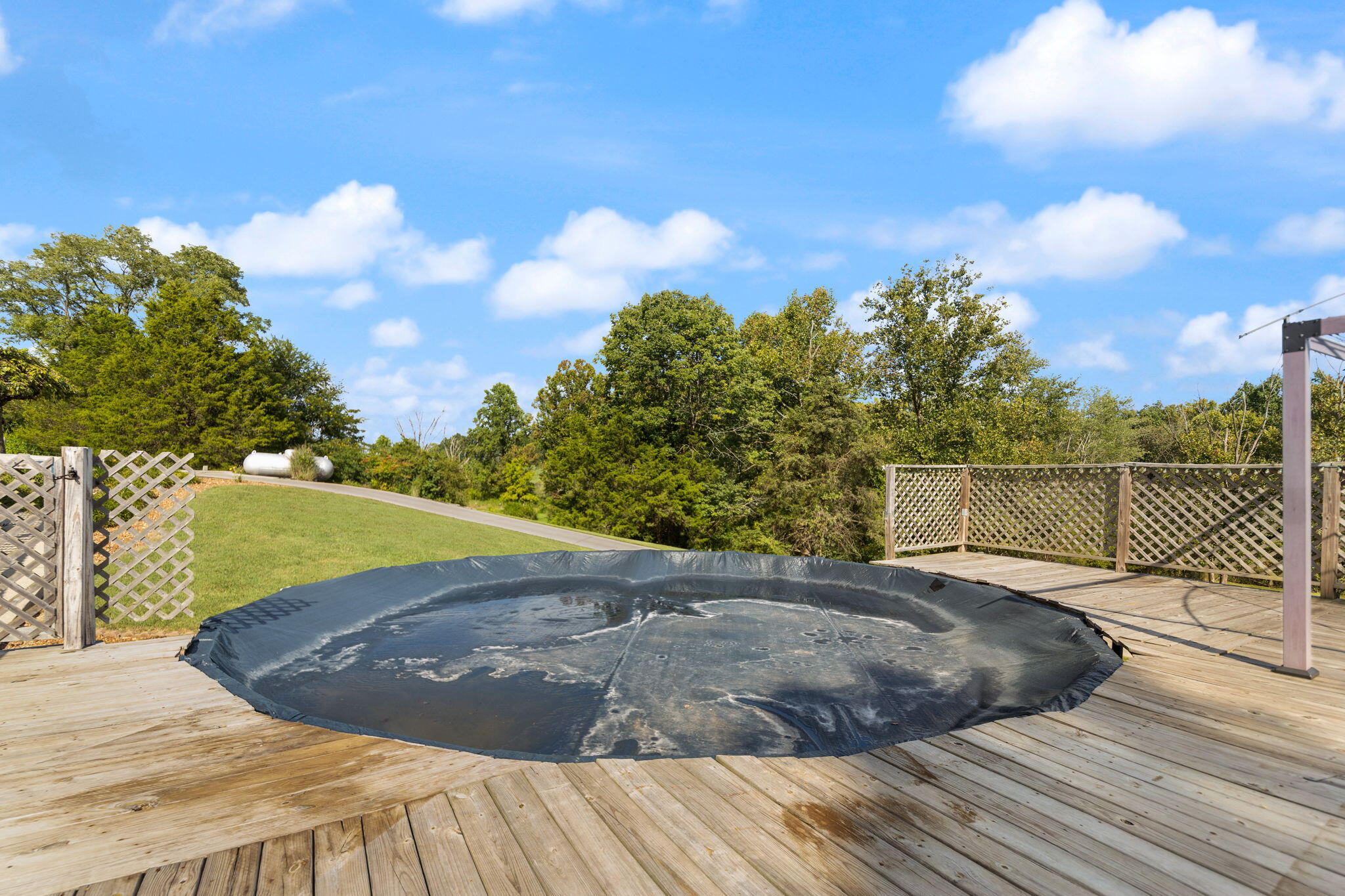 501 East Todd Road Science Hill, KY 42553 - Photo 93 of 98 Back Deck/Pool