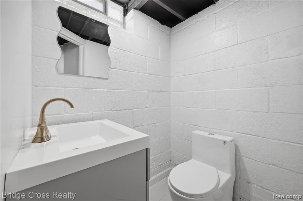 2896 Dorchester Road Birmingham, MI 48009 - Photo 28 of 35