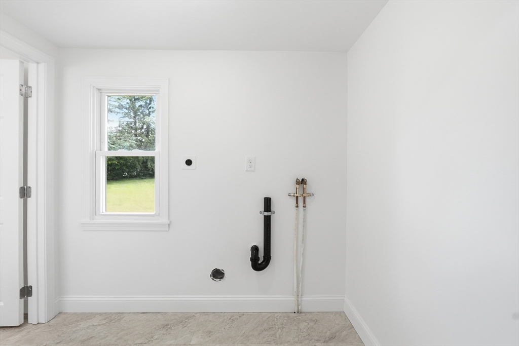 48 Old Boston Road Wilbraham, MA 01095 - Photo 11 of 26