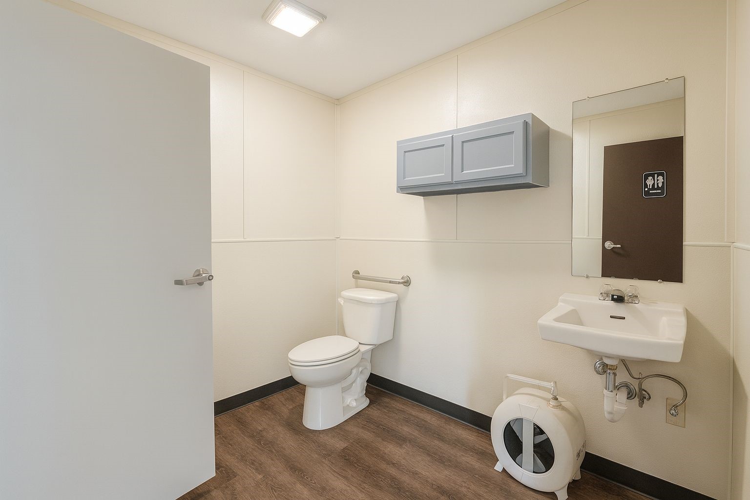 12731 Wanda Way Rosharon, TX 77583 - Photo 6 of 15 bathroom with walk in shower.