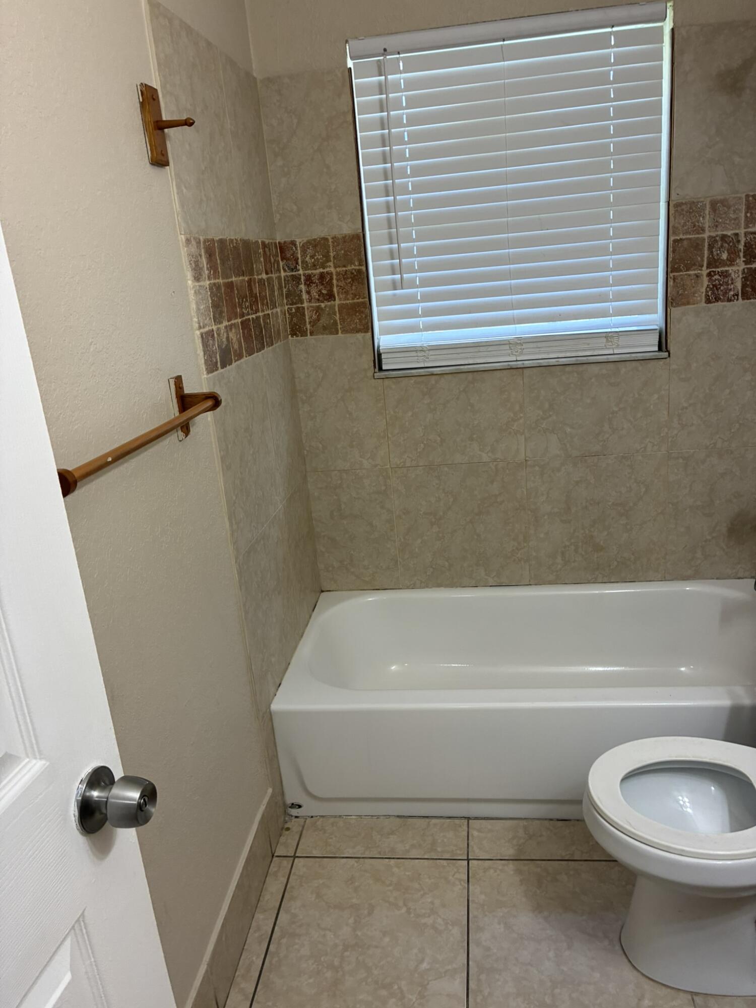 1420 Barton Road Lake Worth Beach, FL 33460 - Photo 12 of 12 IMG_0098