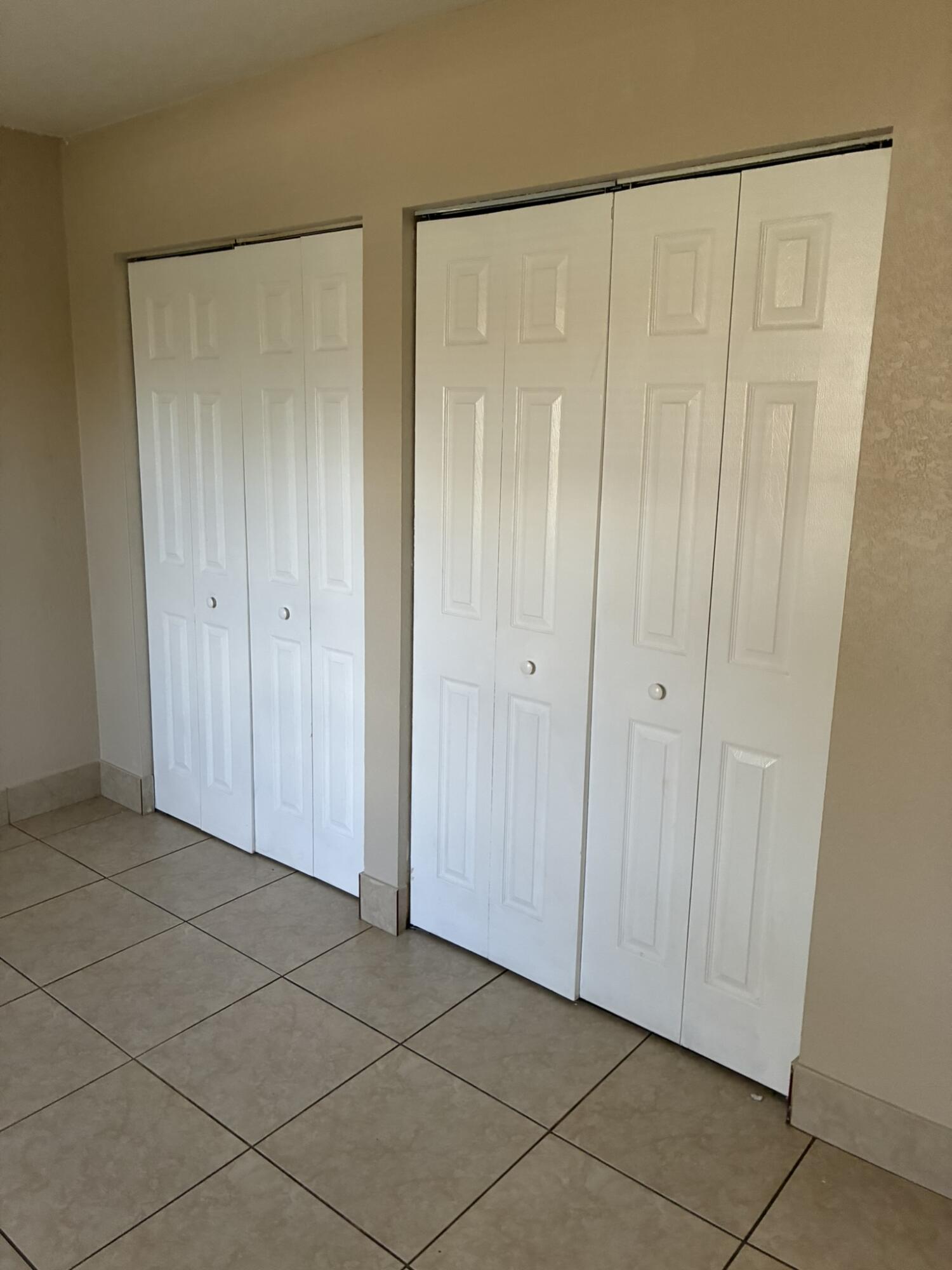 1420 Barton Road Lake Worth Beach, FL 33460 - Photo 9 of 12 IMG_0095