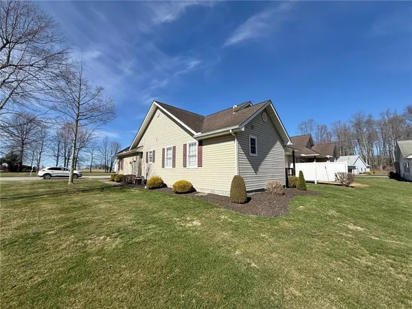 $229,900 | 101 North Arbor Terrace, New Castle, PA 16101