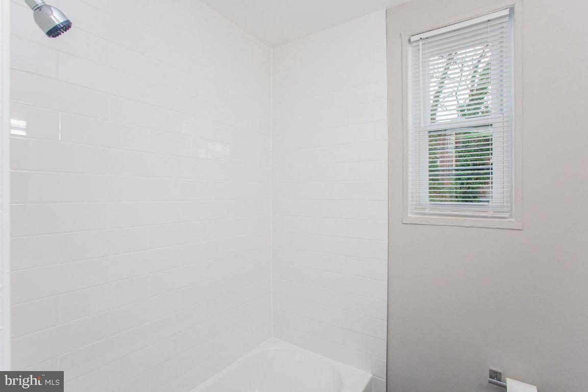 4109 Colborne Road Baltimore, MD 21229 - Photo 12 of 20 Gallery Image 12