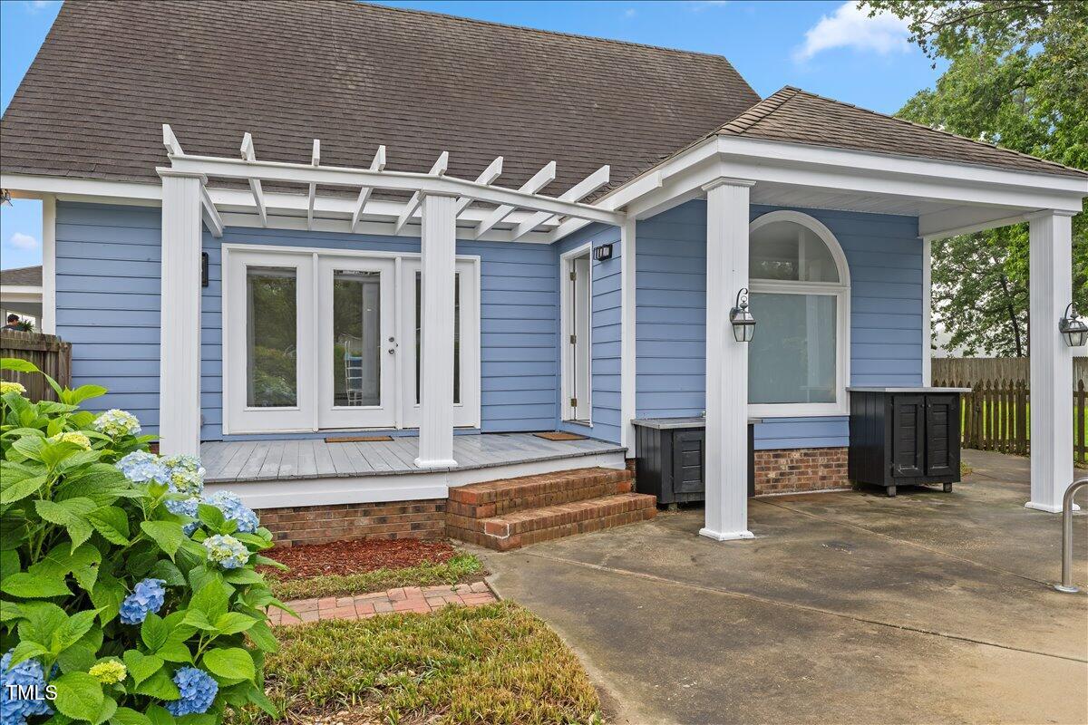 314 Lane Road Dunn, NC 28334 - Photo 62 of 68 a front view of a house with garden