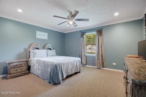 $249,900 | 811 West Viator Street, Delcambre, LA 70528