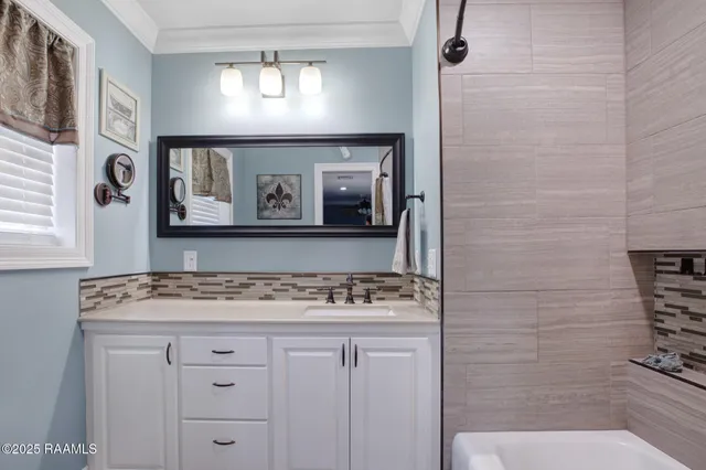 $249,900 | 811 West Viator Street, Delcambre, LA 70528