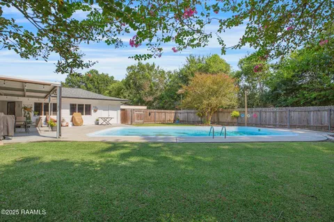 $249,900 | 811 West Viator Street, Delcambre, LA 70528