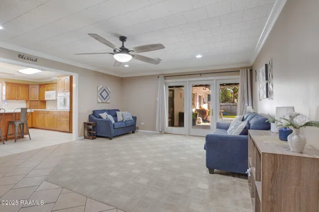 $249,900 | 811 West Viator Street, Delcambre, LA 70528