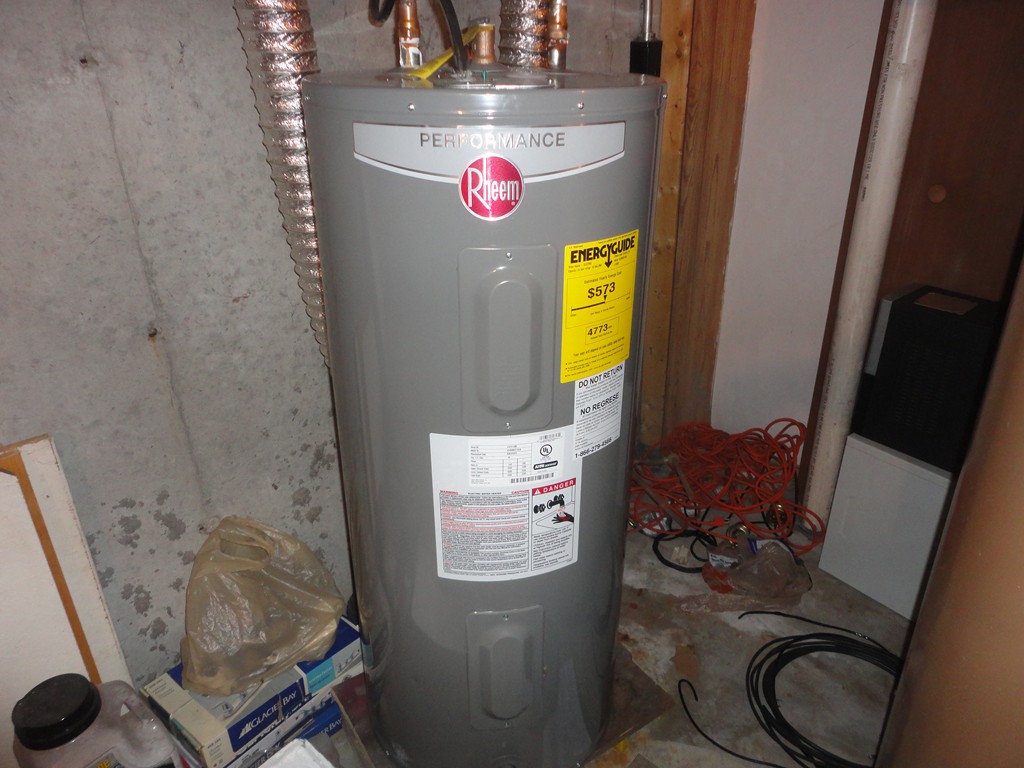 68 Crest Circle Worcester, MA 01603 - Photo 11 of 13