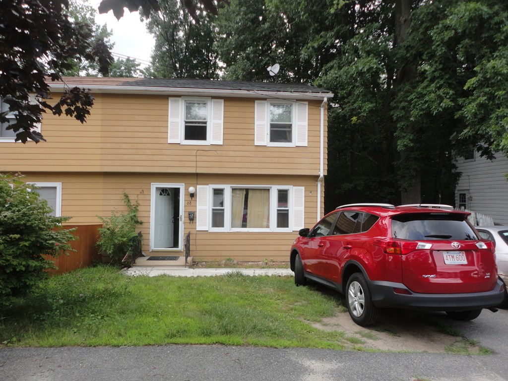 68 Crest Circle Worcester, MA 01603 - Photo 2 of 13