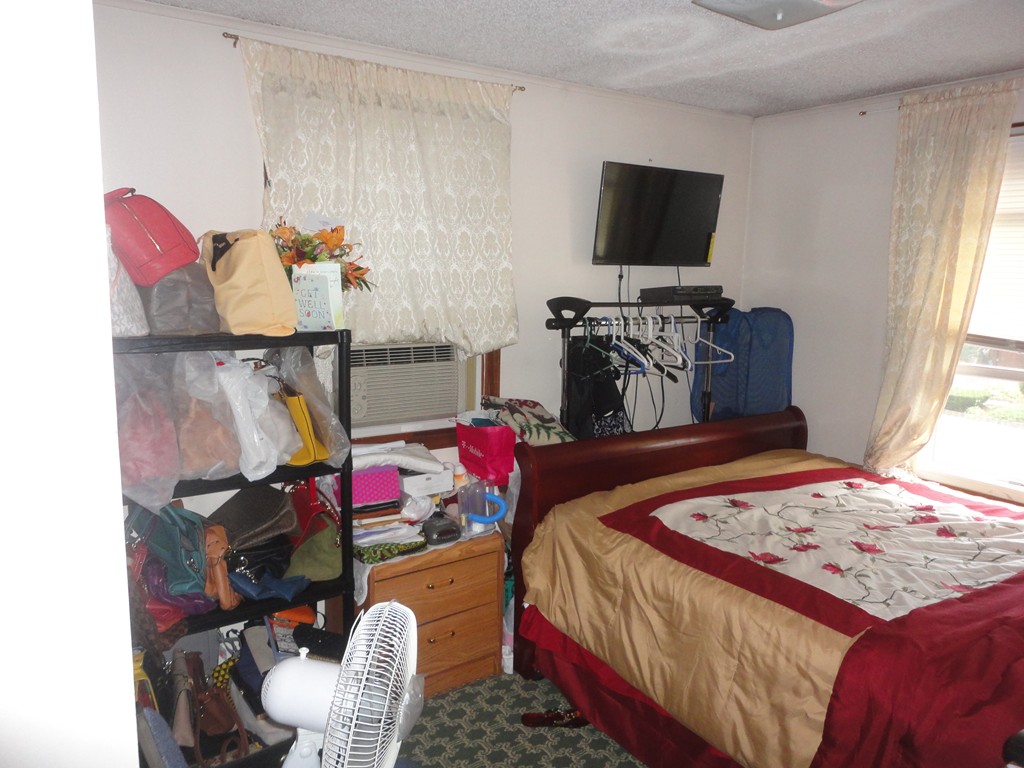 68 Crest Circle Worcester, MA 01603 - Photo 8 of 13