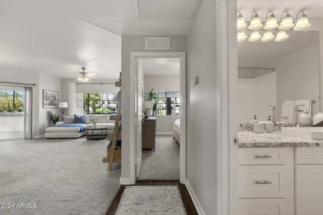 $1,283 | 16220 North 7th Street, Unit 1, Phoenix, AZ 85022