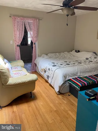 a close view of sink