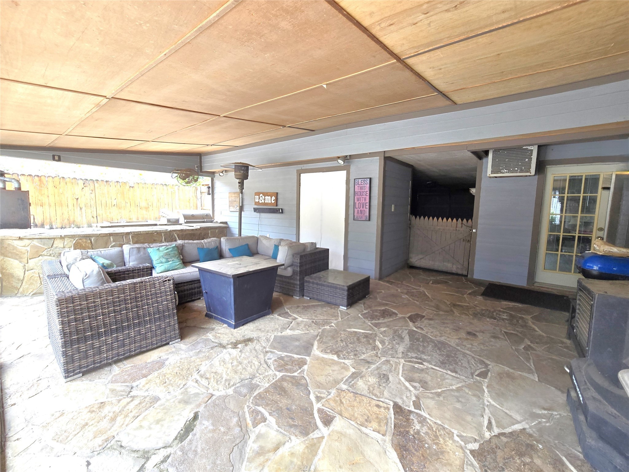 560 Brandon Road Conroe, TX 77302 - Photo 43 of 45 a view of a furniture in a room