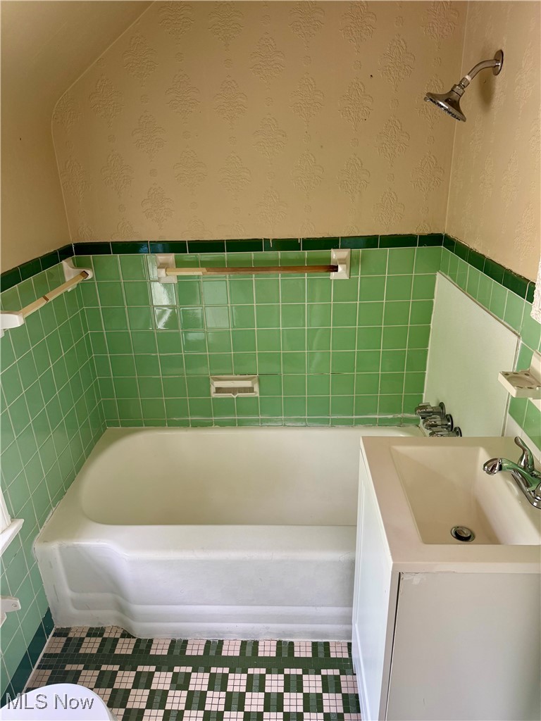 3207 Livingston Road Cleveland, OH 44120 - Photo 21 of 22 Gallery Image 21