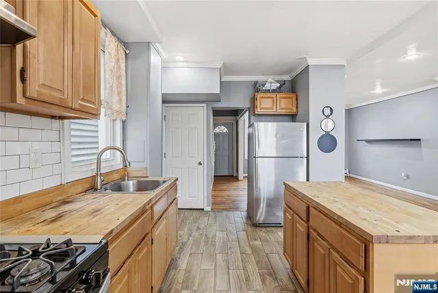 $369,900 | 48 Arverne Terrace, Irvington, NJ 07111