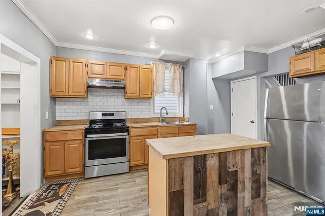 $369,900 | 48 Arverne Terrace, Irvington, NJ 07111