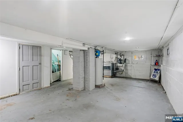 $369,900 | 48 Arverne Terrace, Irvington, NJ 07111