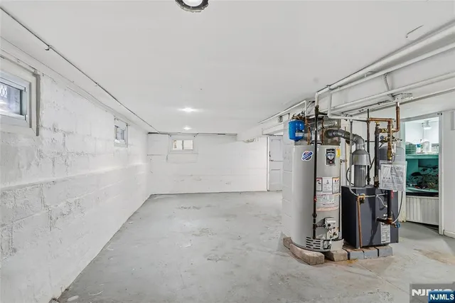 $369,900 | 48 Arverne Terrace, Irvington, NJ 07111