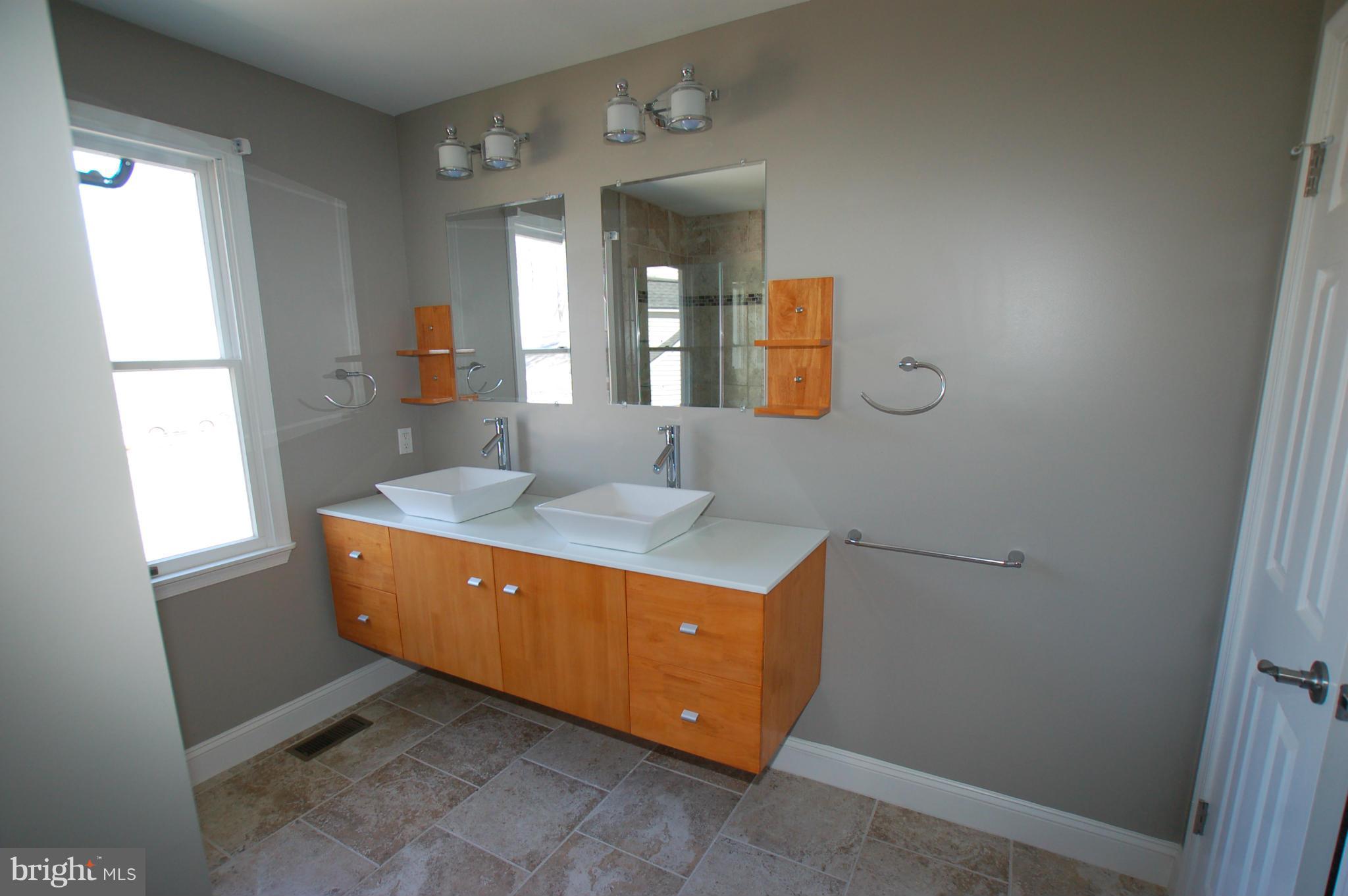 422 Riding Ridge Road Annapolis, MD 21403 - Photo 14 of 26 Bath (Master)