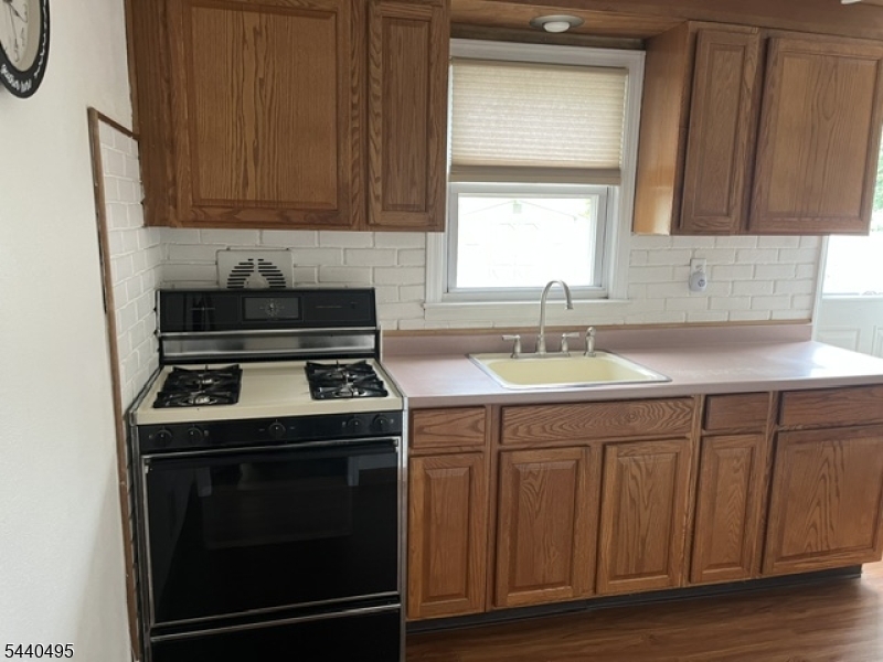 412 2nd Street Middlesex, NJ 08846 - Photo 9 of 17