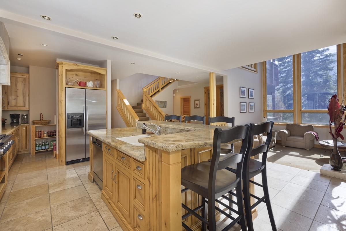 66 Badger Road Mammoth Lakes, CA 93546 - Photo 8 of 50 Gallery Image 8