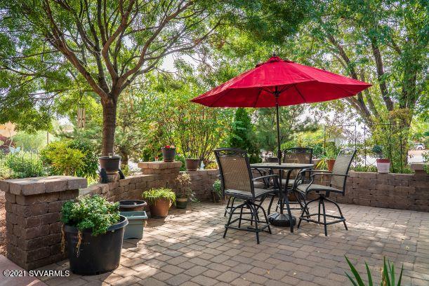 610 Rodeo Road Sedona, AZ 86336 - Photo 13 of 20 a view of a tables and chairs under an umbrella