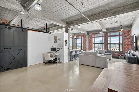 $649,900 | 100 West 5th Street, Unit 7E, Long Beach, CA 90802