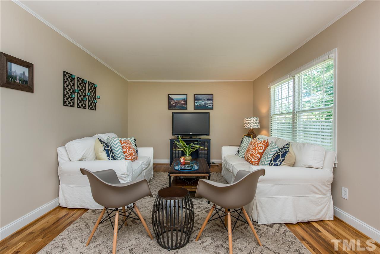 3512 Peach Haven Court Raleigh, NC 27607 - Photo 9 of 25 a living room with furniture and a window