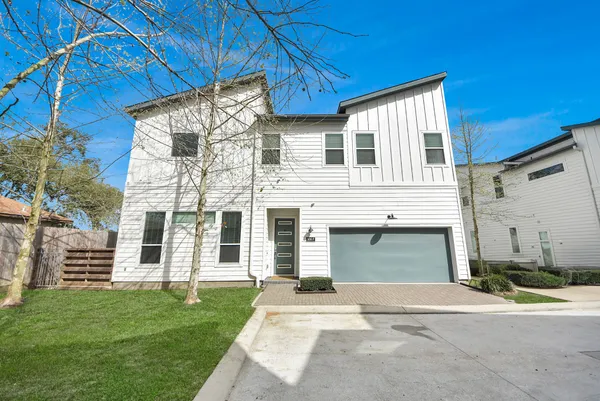 $2,400 | 506 West Donovan Street, Unit F, Houston, TX 77091