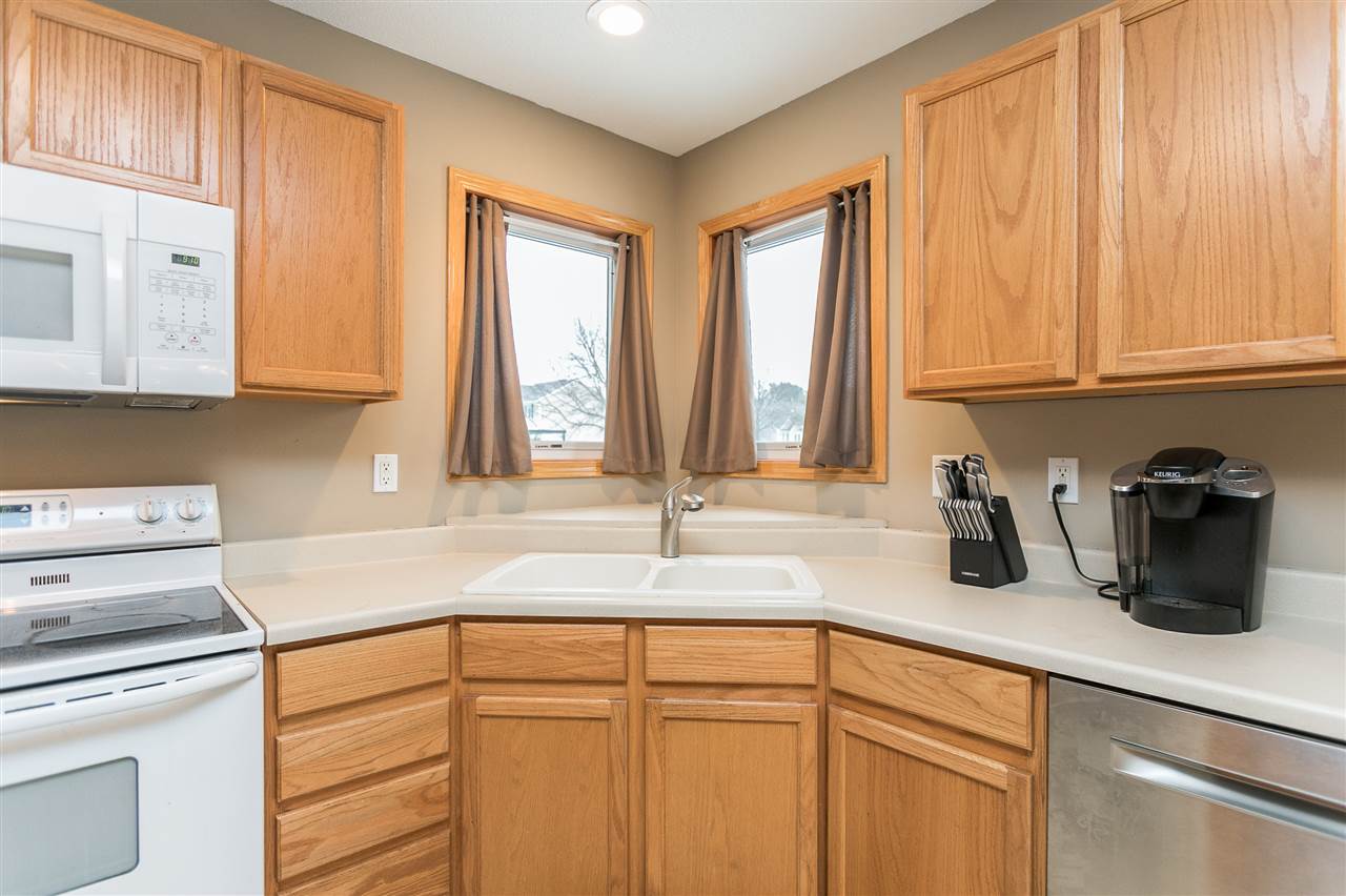 7220 Doubletree Road Northeast Cedar Rapids, IA 52402 - Photo 11 of 34 Gallery Image 11