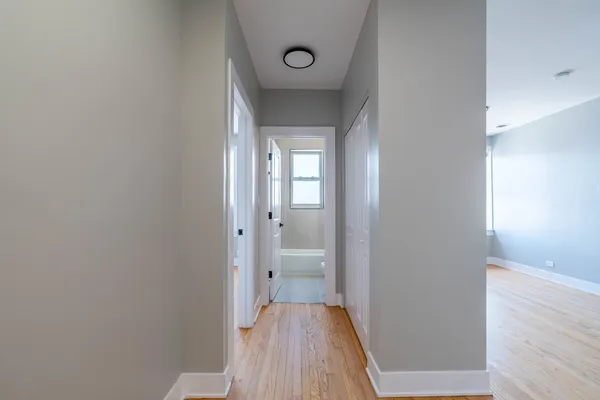$1,799 | 6239 North Western Avenue, Unit 311, Chicago, IL 60659