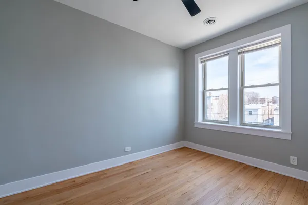 $1,799 | 6239 North Western Avenue, Unit 311, Chicago, IL 60659