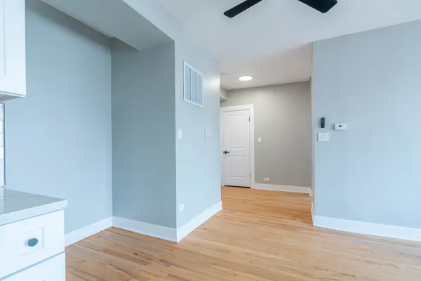 $1,799 | 6239 North Western Avenue, Unit 311, Chicago, IL 60659