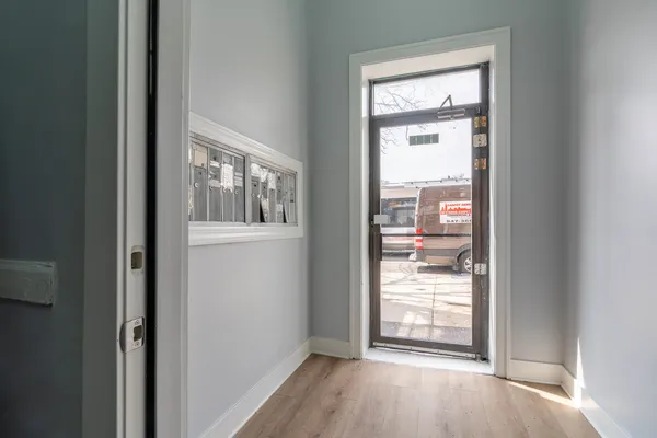 $1,799 | 6239 North Western Avenue, Unit 311, Chicago, IL 60659