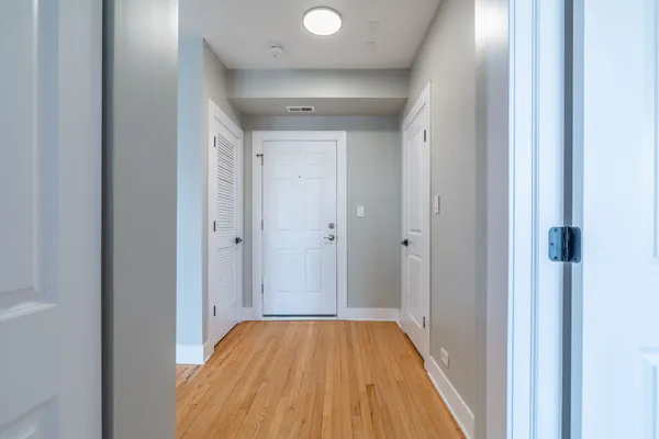 $1,799 | 6239 North Western Avenue, Unit 311, Chicago, IL 60659