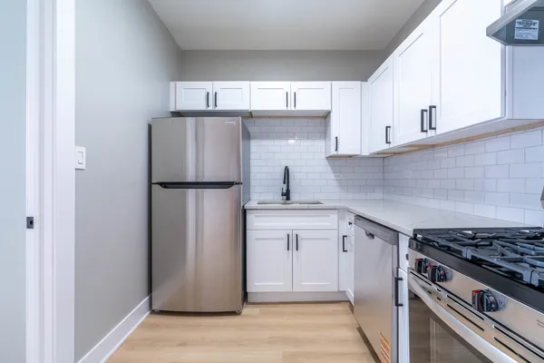 $1,799 | 6239 North Western Avenue, Unit 311, Chicago, IL 60659