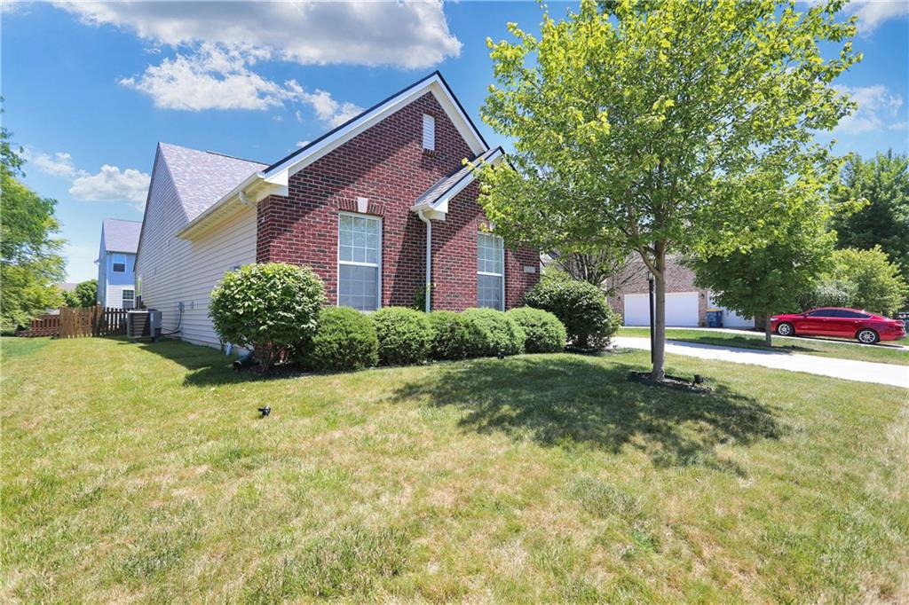 12305 Wolverton Way Fishers, IN 46037 - Photo 4 of 49 Gallery Image 4