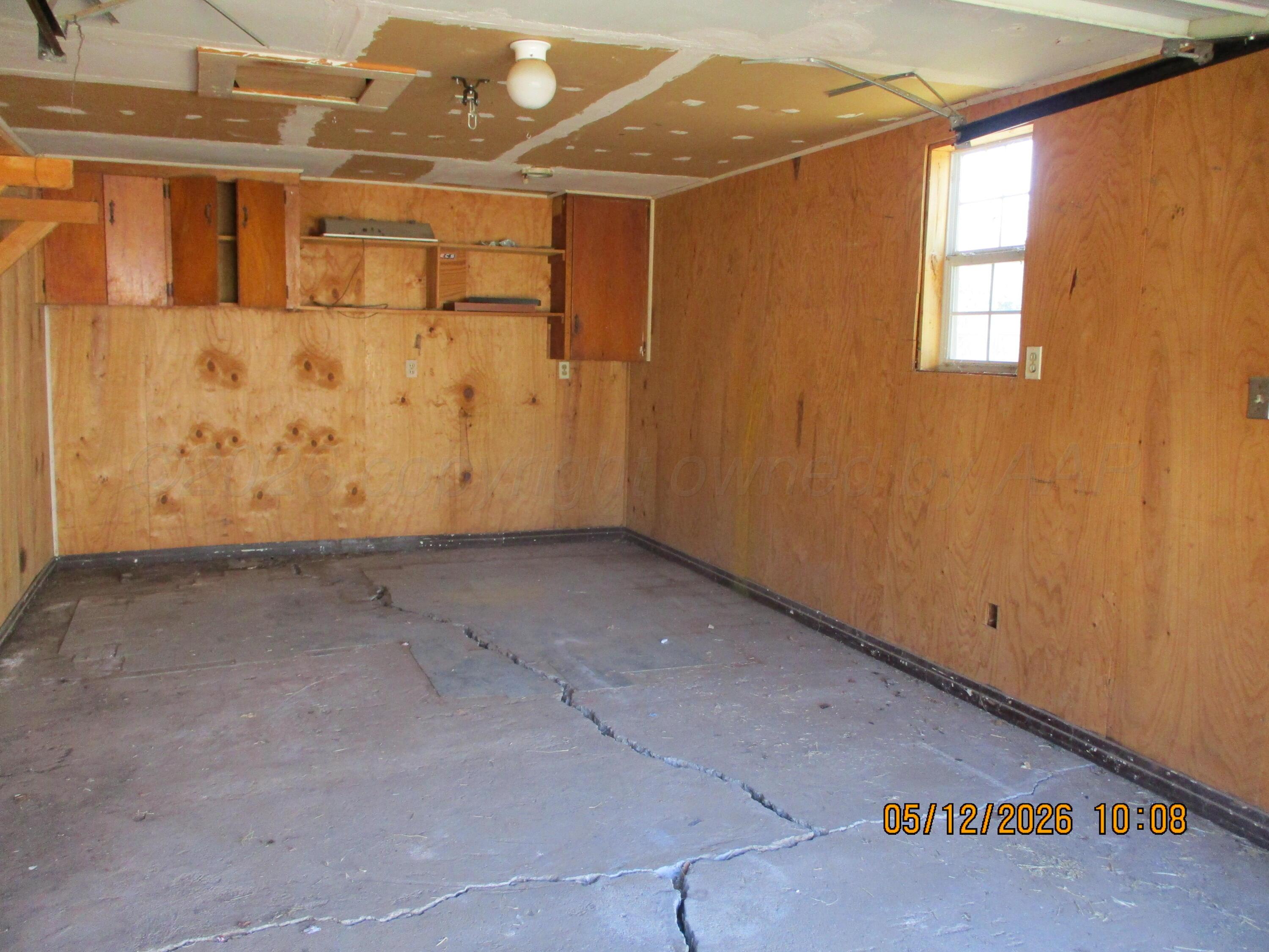 4203 South Monroe Street Amarillo, TX 79110 - Photo 9 of 10 garage