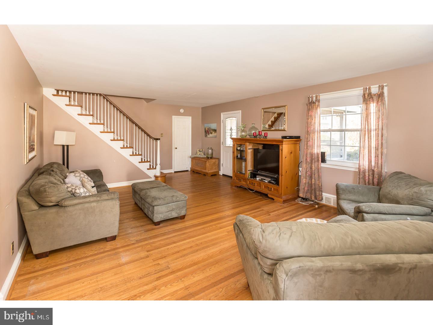 184 Sycamore Road Havertown, PA 19083 - Photo 2 of 21