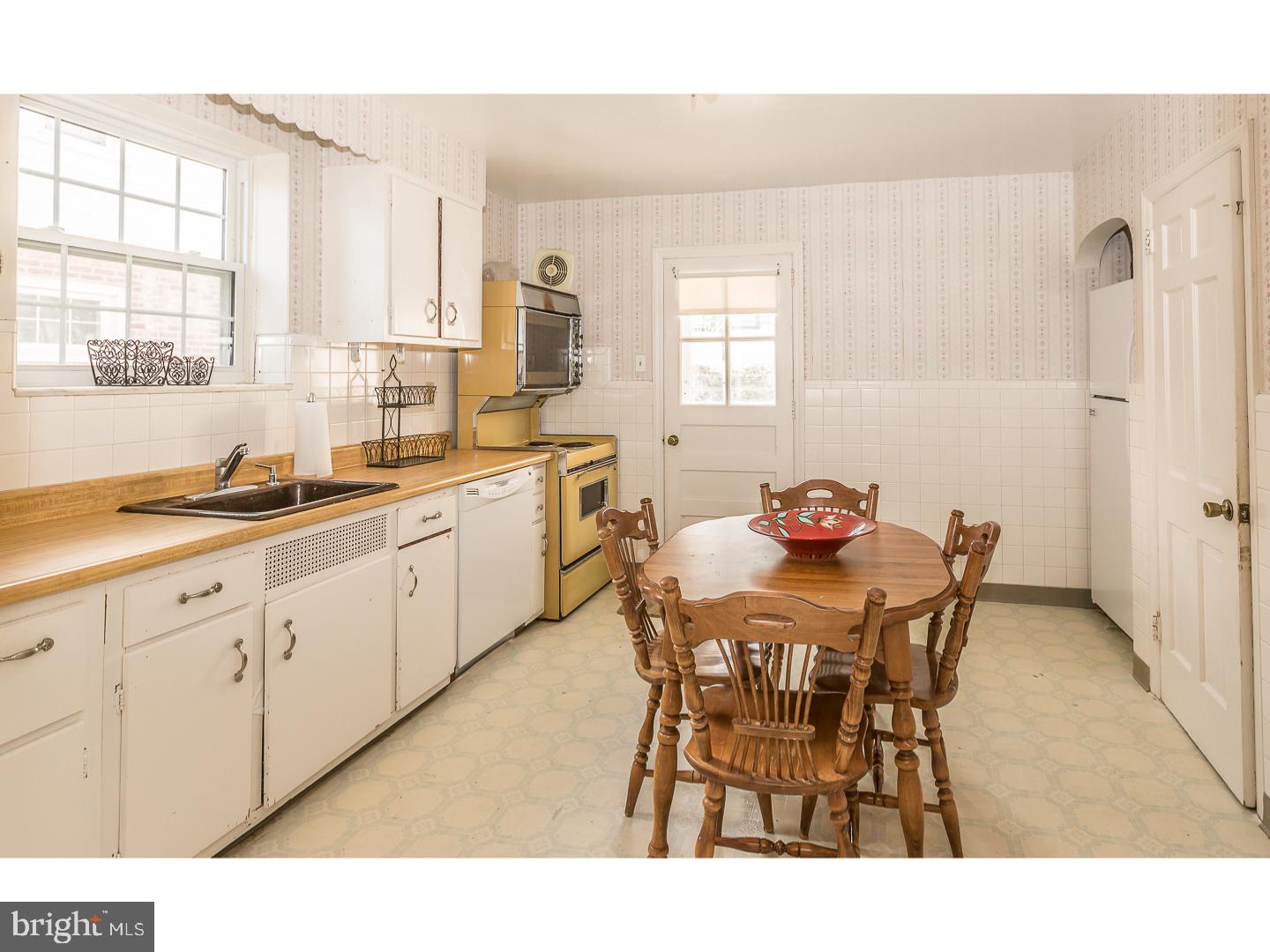 184 Sycamore Road Havertown, PA 19083 - Photo 5 of 21 Kitchen