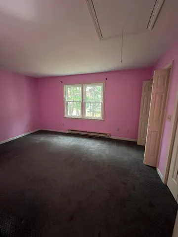a view of empty room with window