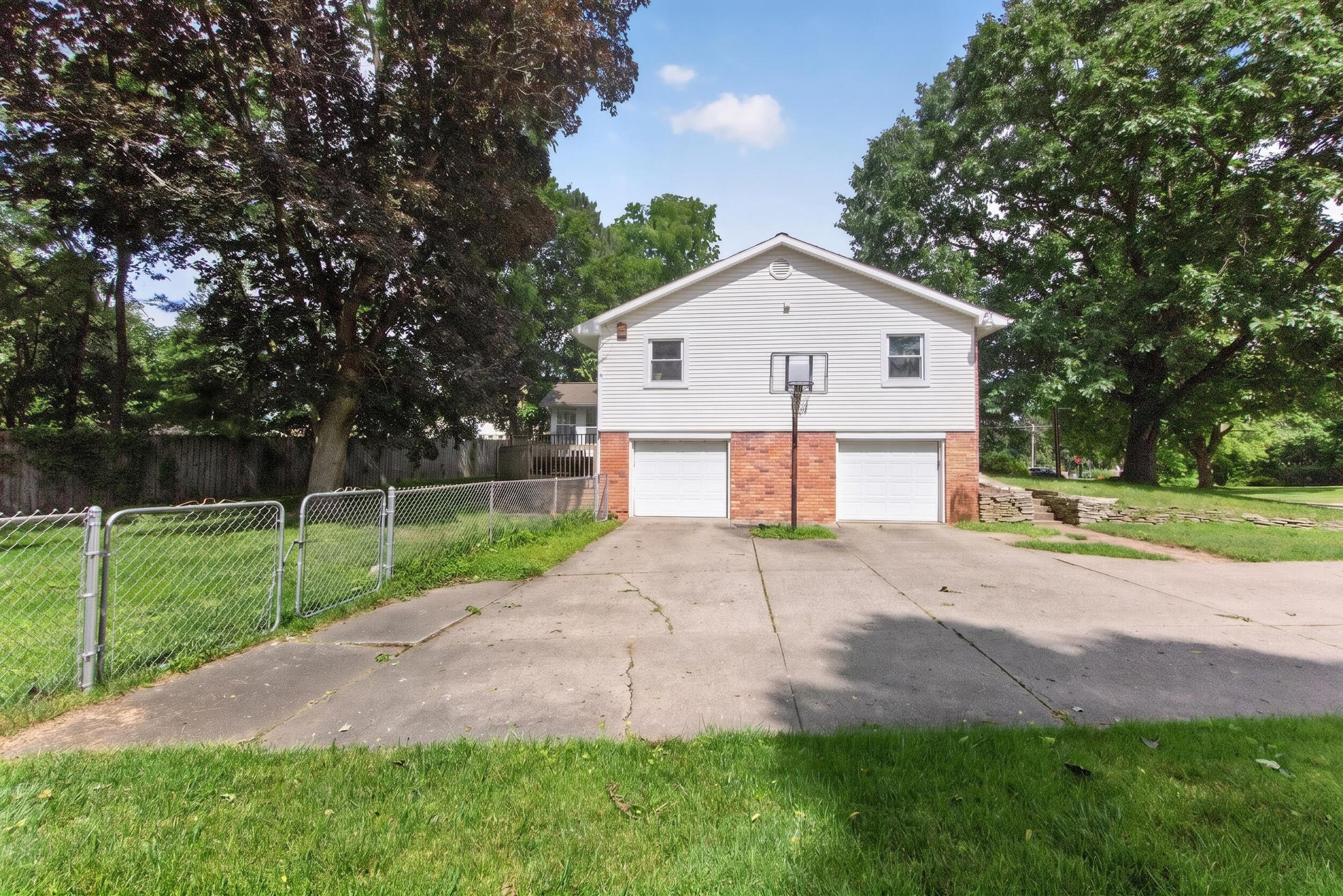 2000 Cascade Drive Jackson, MI 49203 - Photo 35 of 37 51_2000 cascade dr jackson mi - 46