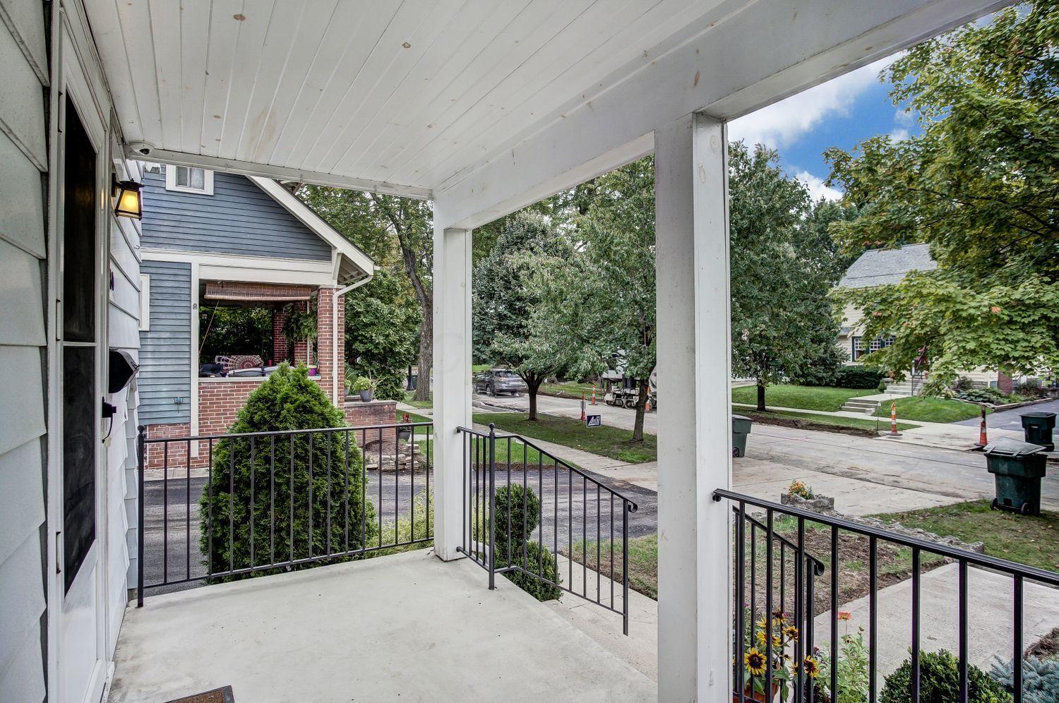 180 Fallis Road Columbus, OH 43214 - Photo 4 of 42 Gallery Image 4