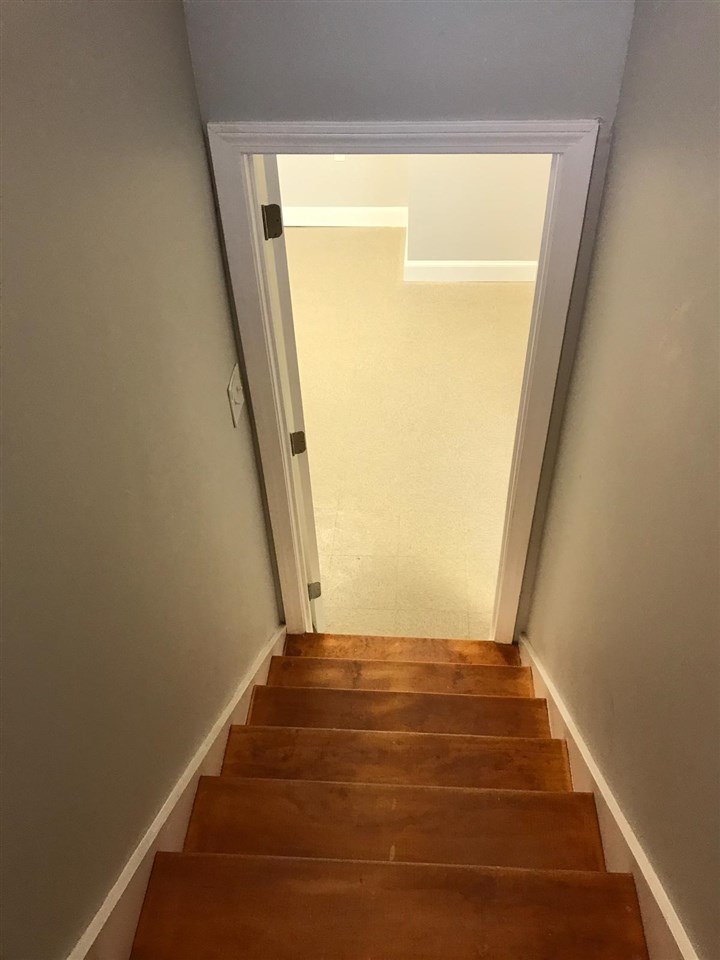 7 Stackpole Road Somersworth, NH 03878 - Photo 2 of 20