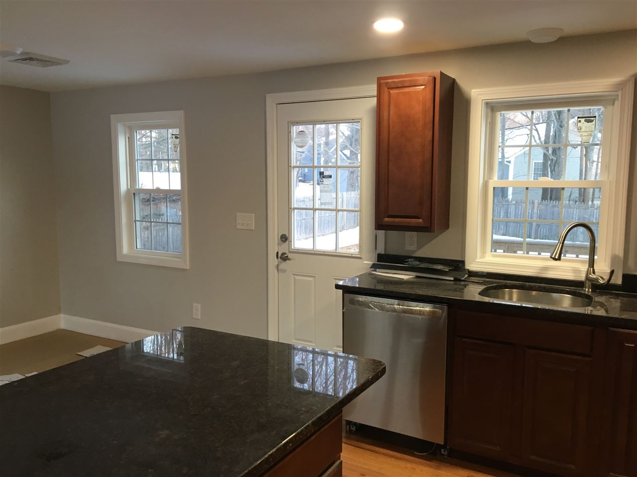 7 Stackpole Road Somersworth, NH 03878 - Photo 4 of 20